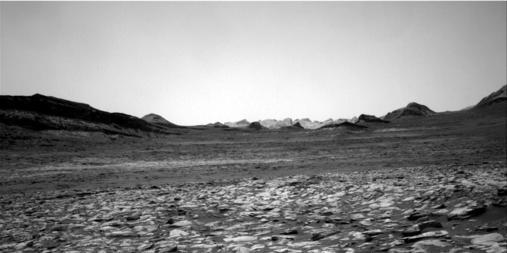 Mars image captured by NAV_RIGHT_B on Curiosity