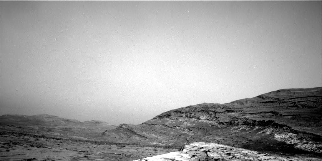 Mars image captured by NAV_RIGHT_B on Curiosity