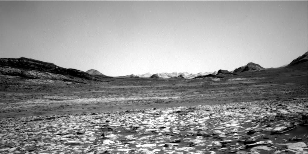Mars image captured by NAV_RIGHT_B on Curiosity