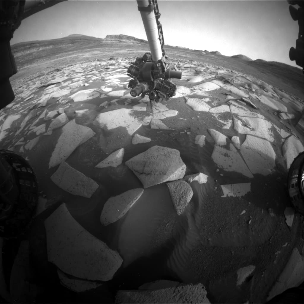 Mars image captured by FHAZ_LEFT_B on Curiosity