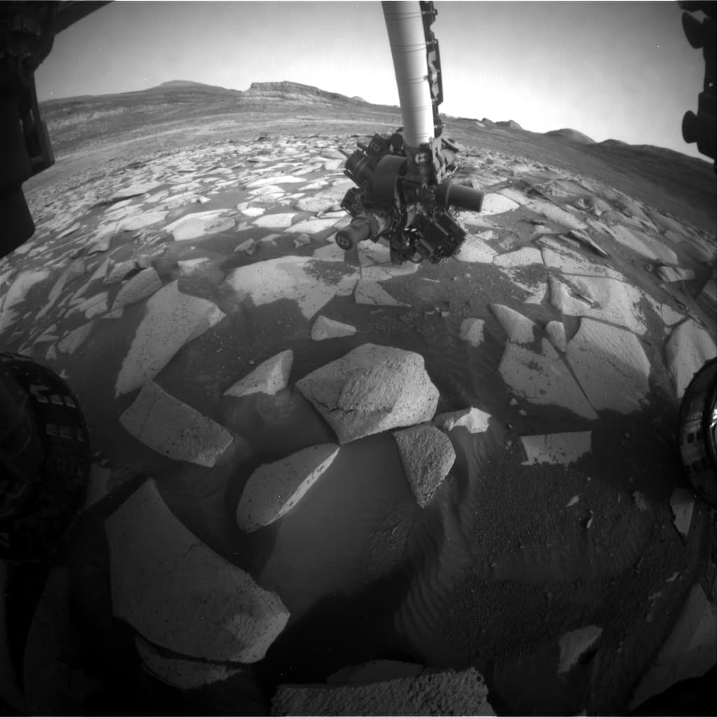 Mars image captured by FHAZ_LEFT_B on Curiosity