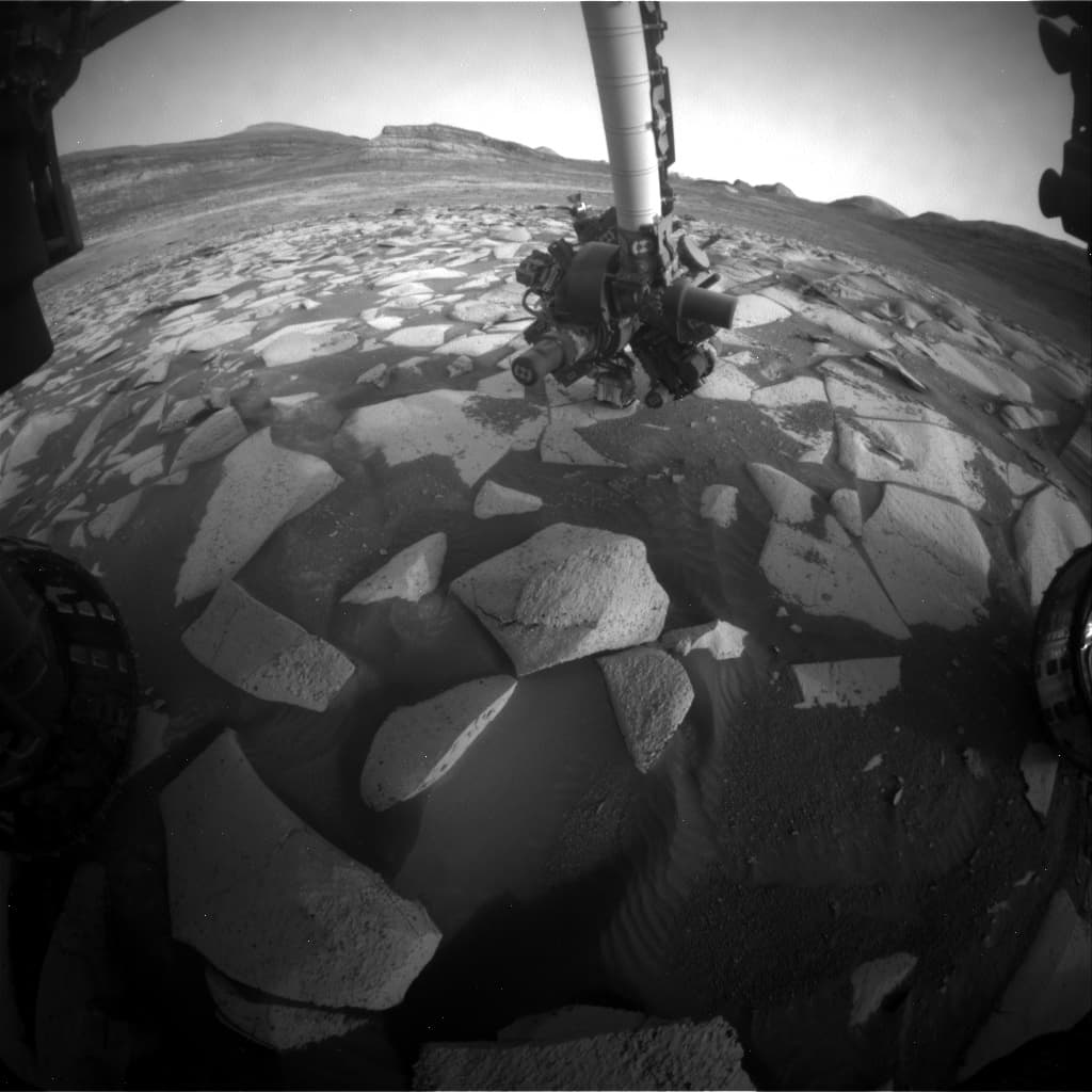 Mars image captured by FHAZ_LEFT_B on Curiosity