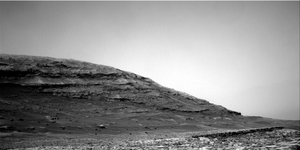 Mars image captured by NAV_RIGHT_B on Curiosity
