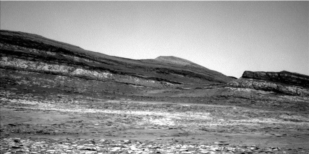 Mars image captured by NAV_LEFT_B on Curiosity