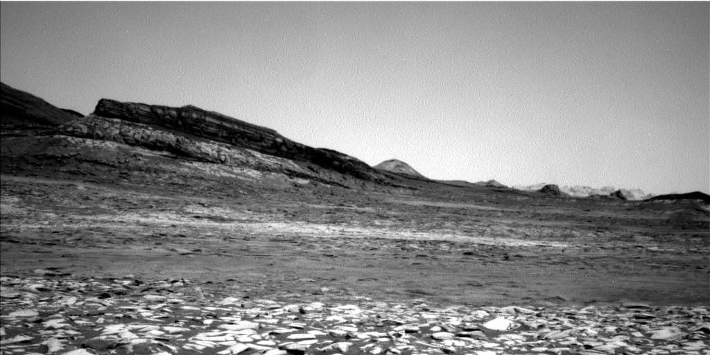 Mars image captured by NAV_LEFT_B on Curiosity