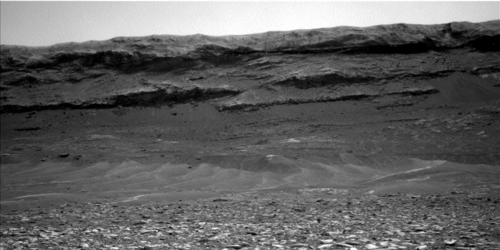Mars image captured by NAV_LEFT_B on Curiosity