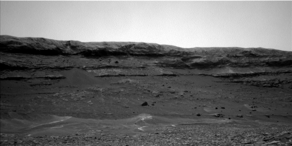 Mars image captured by NAV_LEFT_B on Curiosity