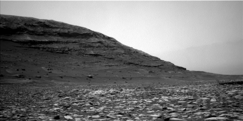 Mars image captured by NAV_LEFT_B on Curiosity