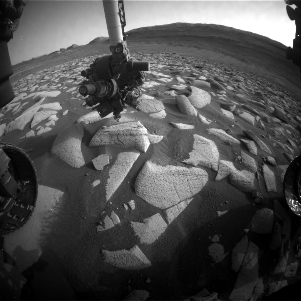 Mars image captured by FHAZ_LEFT_B on Curiosity
