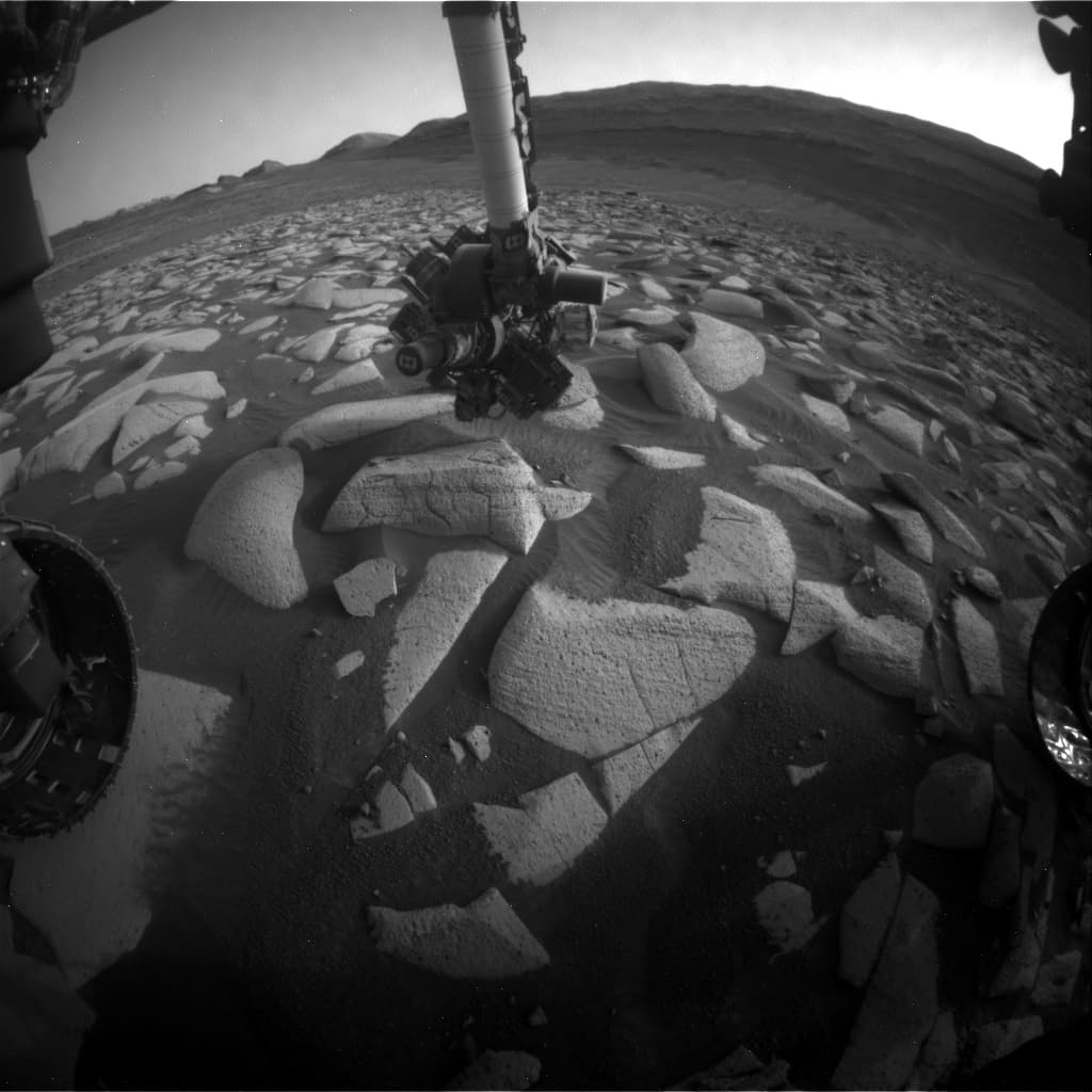 Mars image captured by FHAZ_LEFT_B on Curiosity
