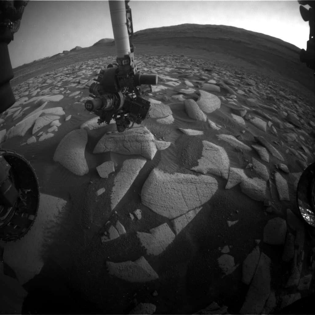 Mars image captured by FHAZ_LEFT_B on Curiosity