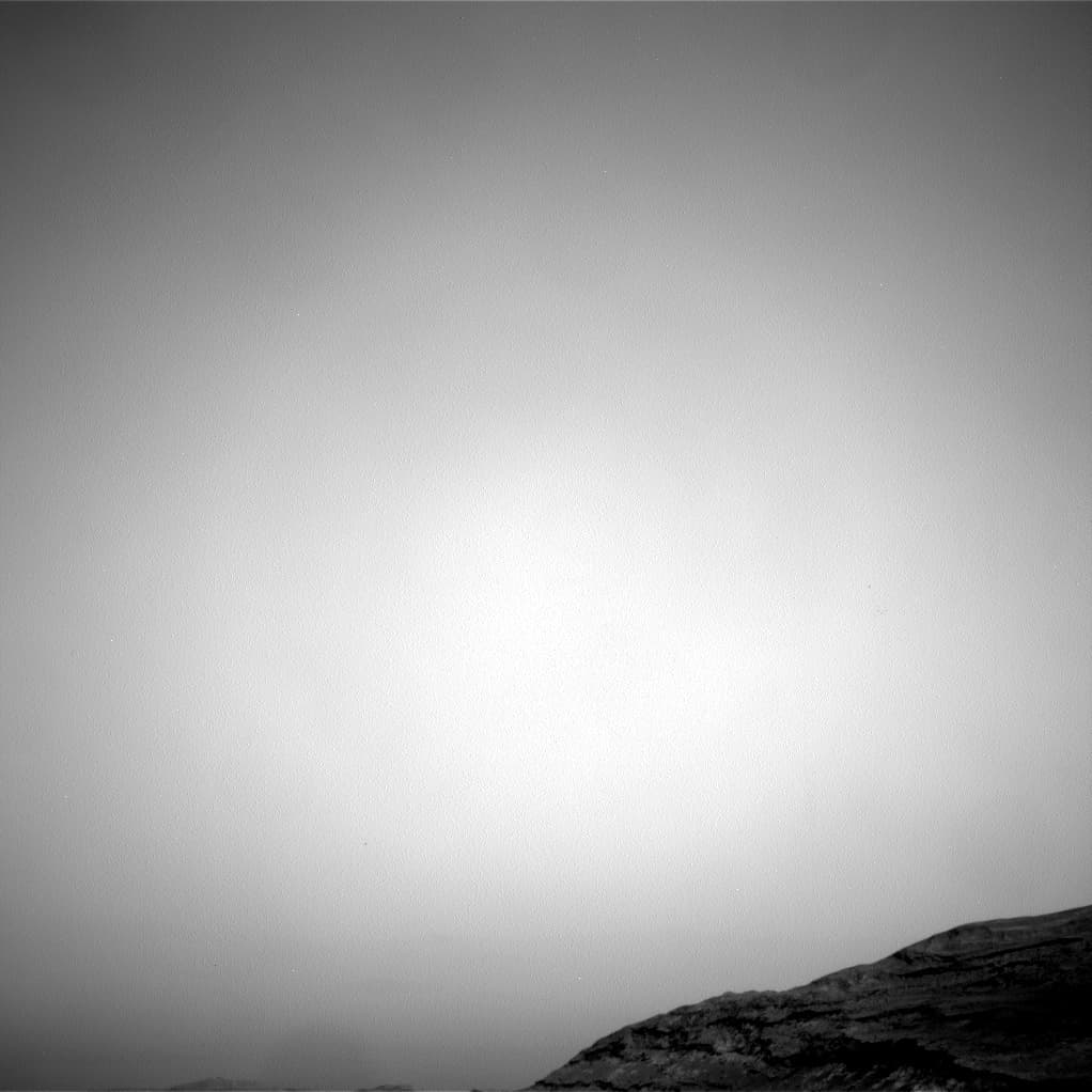 Mars image captured by NAV_RIGHT_B on Curiosity