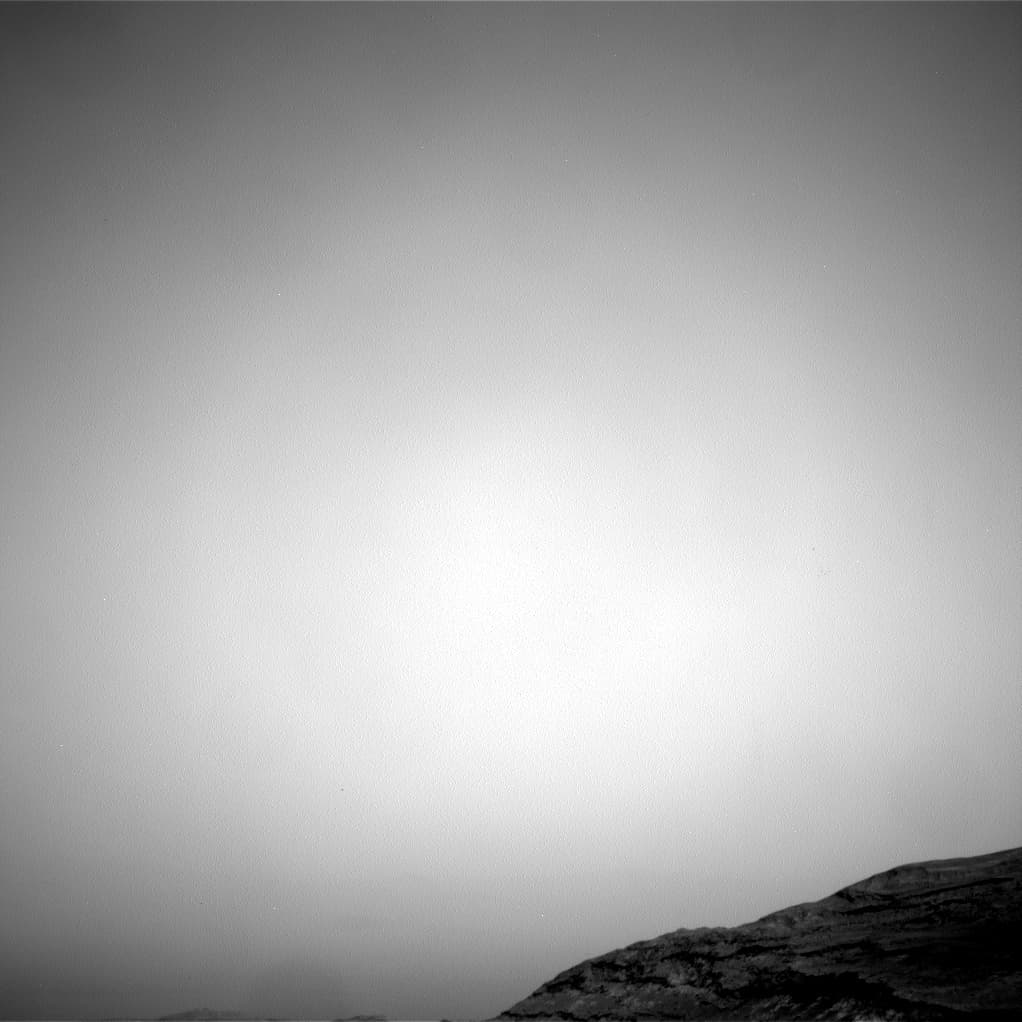 Mars image captured by NAV_RIGHT_B on Curiosity