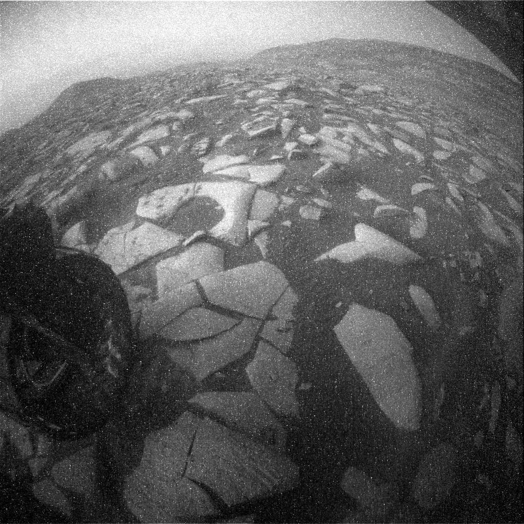 Mars image captured by RHAZ_RIGHT_B on Curiosity
