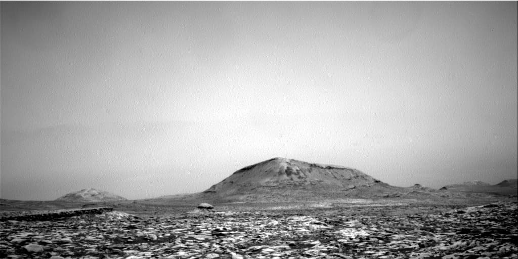 Mars image captured by NAV_RIGHT_B on Curiosity