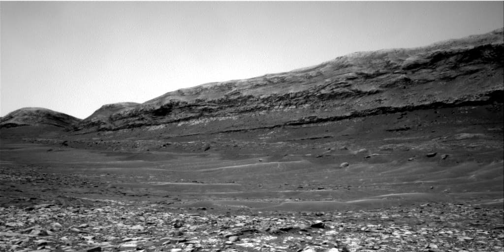 Mars image captured by NAV_RIGHT_B on Curiosity