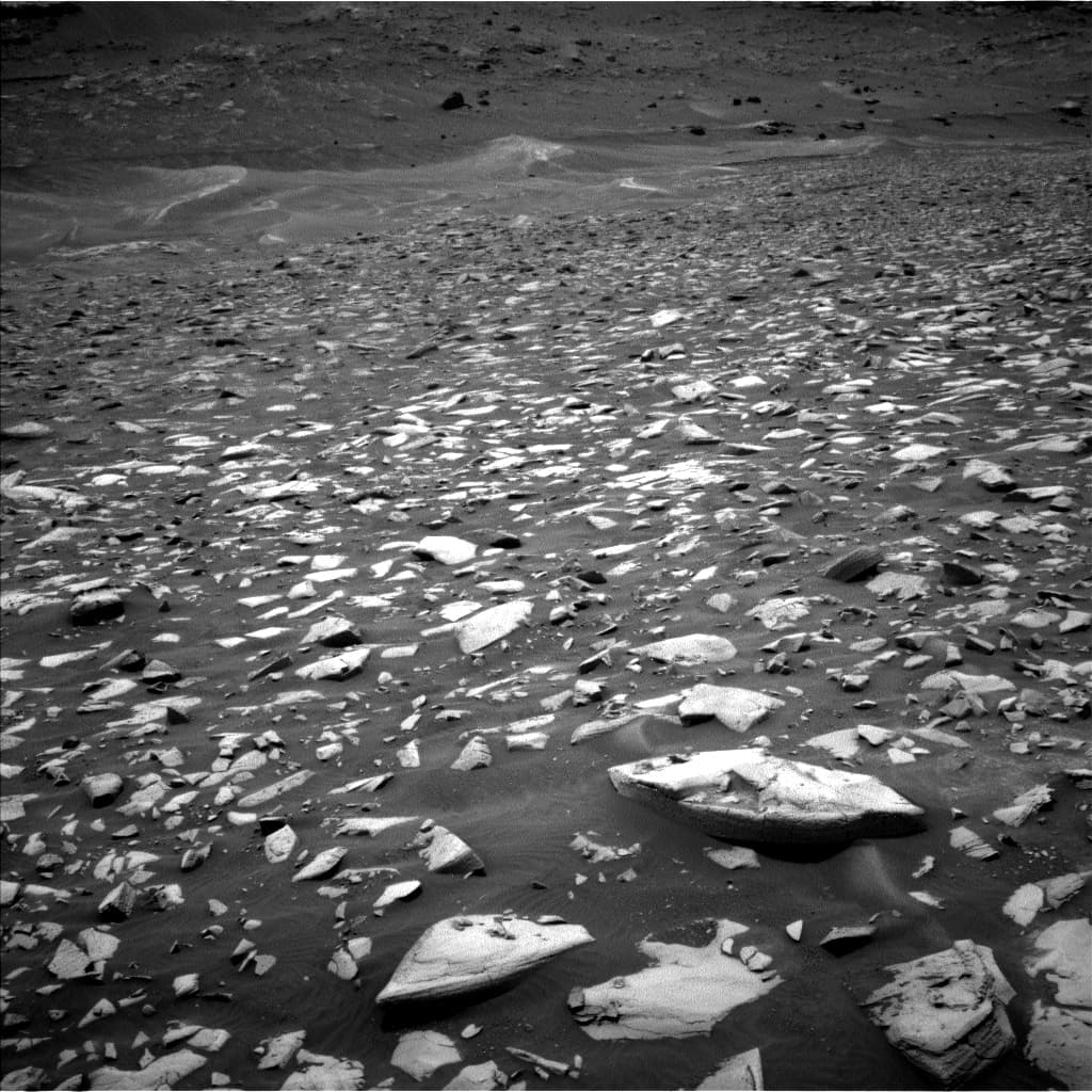 Mars image captured by NAV_LEFT_B on Curiosity