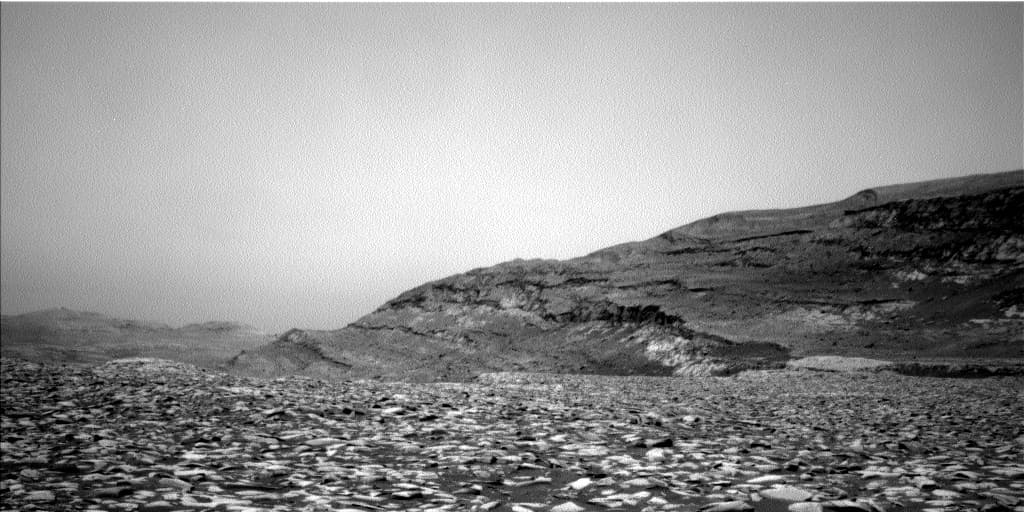 Mars image captured by NAV_LEFT_B on Curiosity
