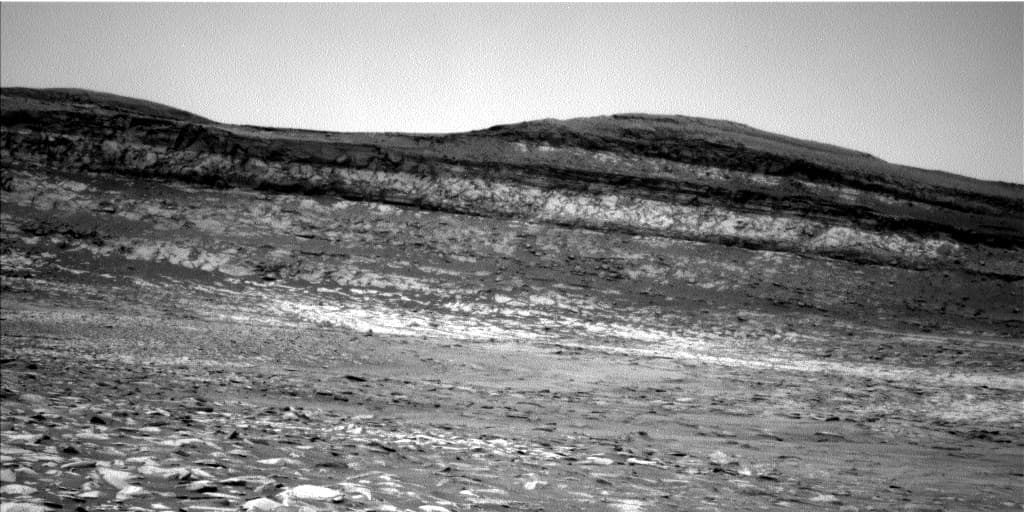 Mars image captured by NAV_LEFT_B on Curiosity