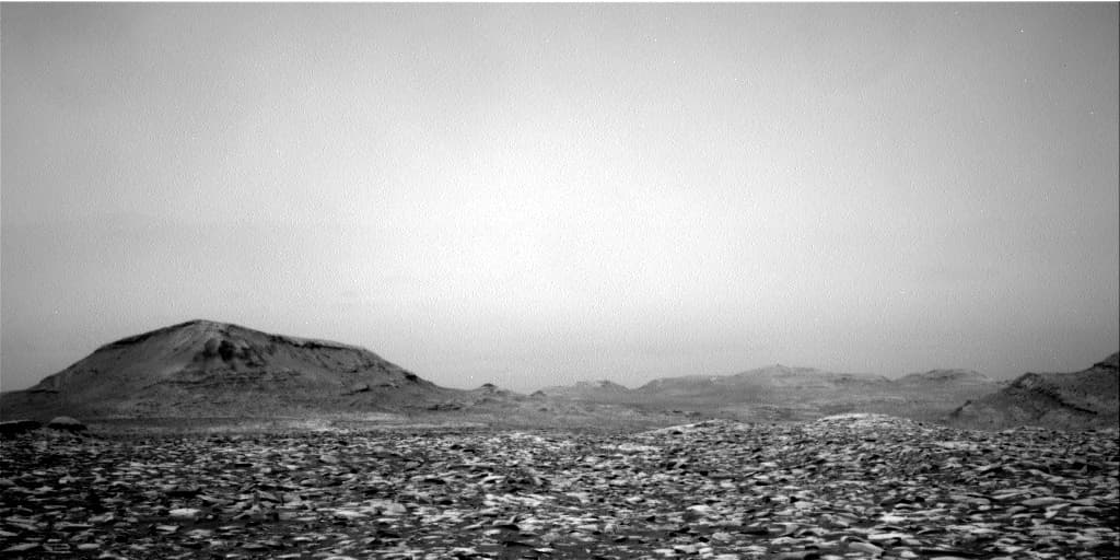 Mars image captured by NAV_RIGHT_B on Curiosity