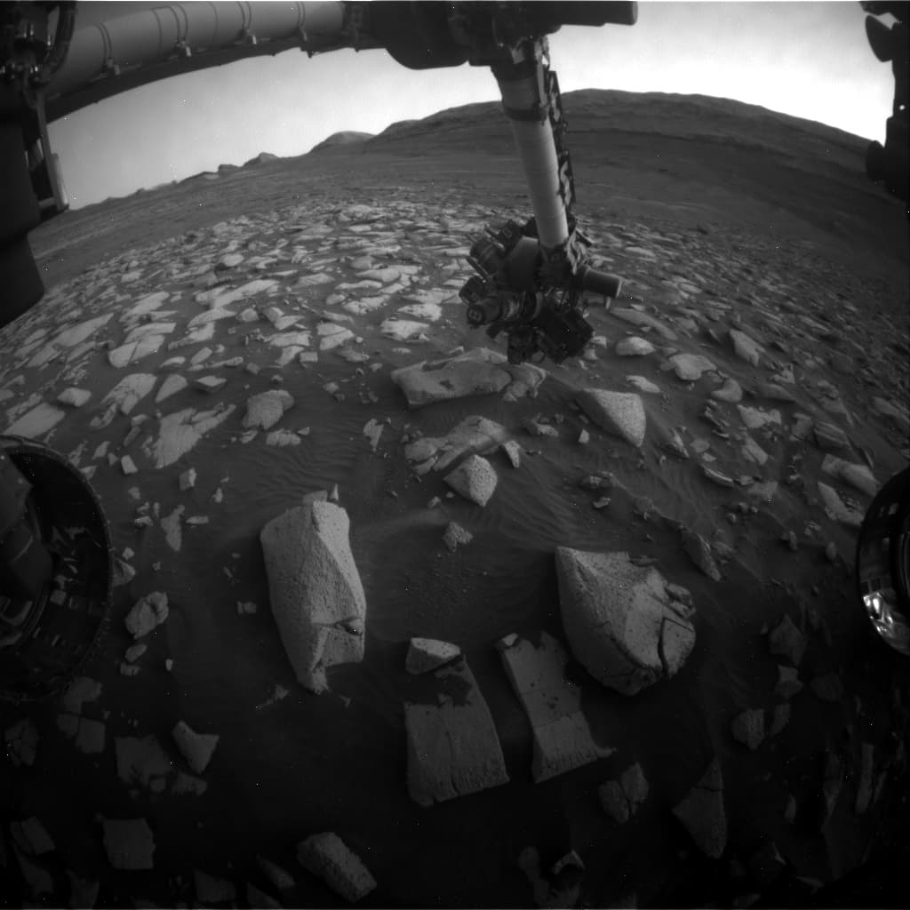 Mars image captured by FHAZ_LEFT_B on Curiosity