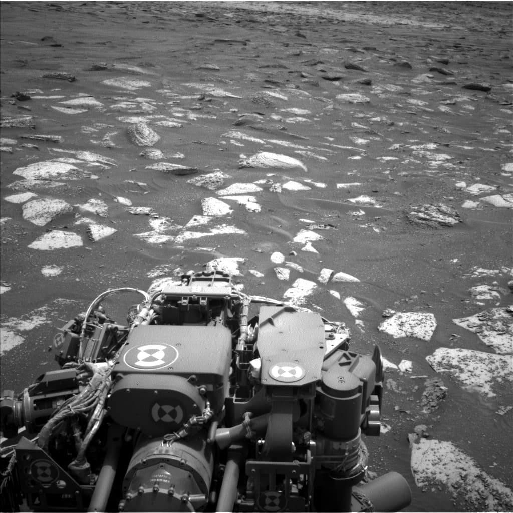 Mars image captured by NAV_LEFT_B on Curiosity