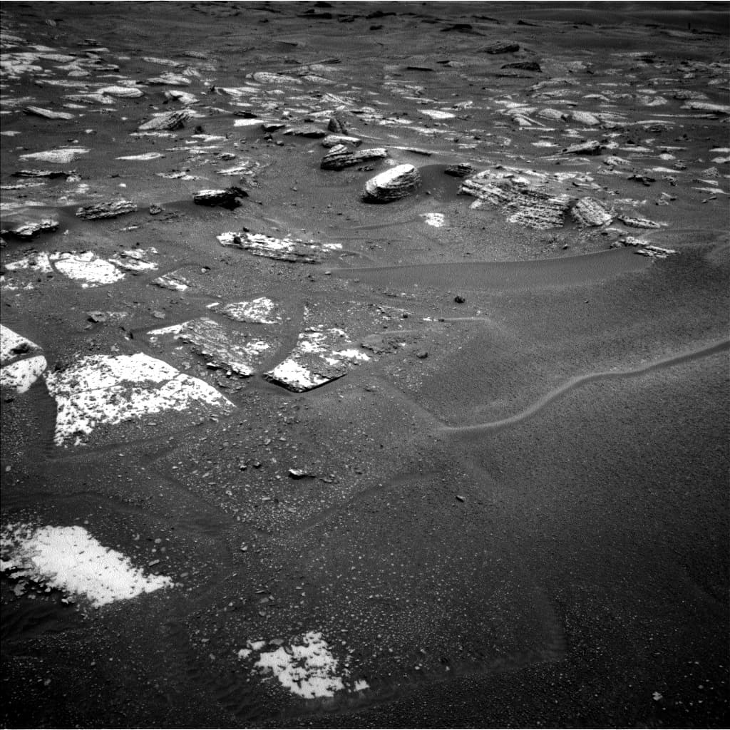 Mars image captured by NAV_LEFT_B on Curiosity