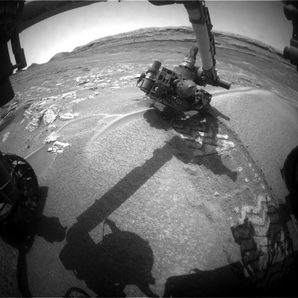 Mars image captured by FHAZ_LEFT_B on Curiosity
