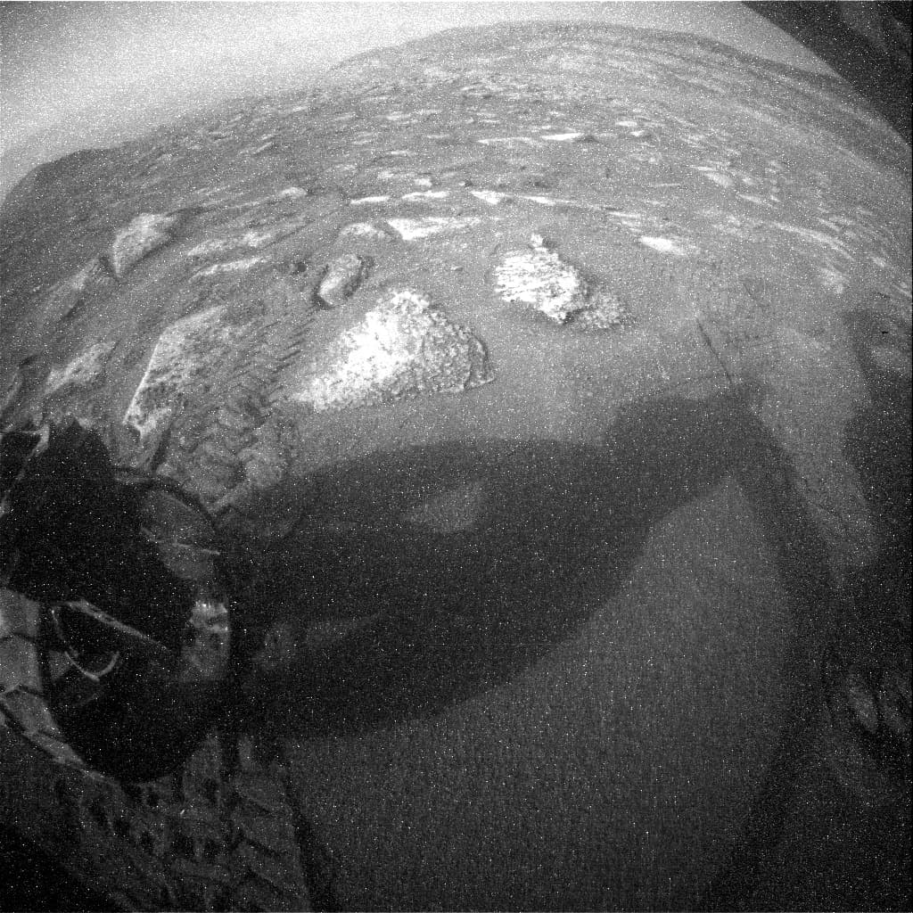 Mars image captured by RHAZ_RIGHT_B on Curiosity