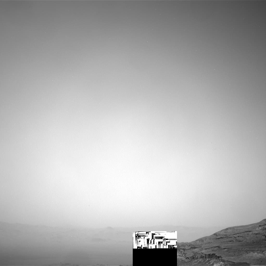 Mars image captured by NAV_RIGHT_B on Curiosity