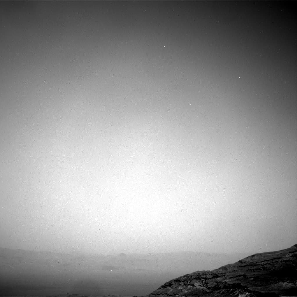 Mars image captured by NAV_RIGHT_B on Curiosity