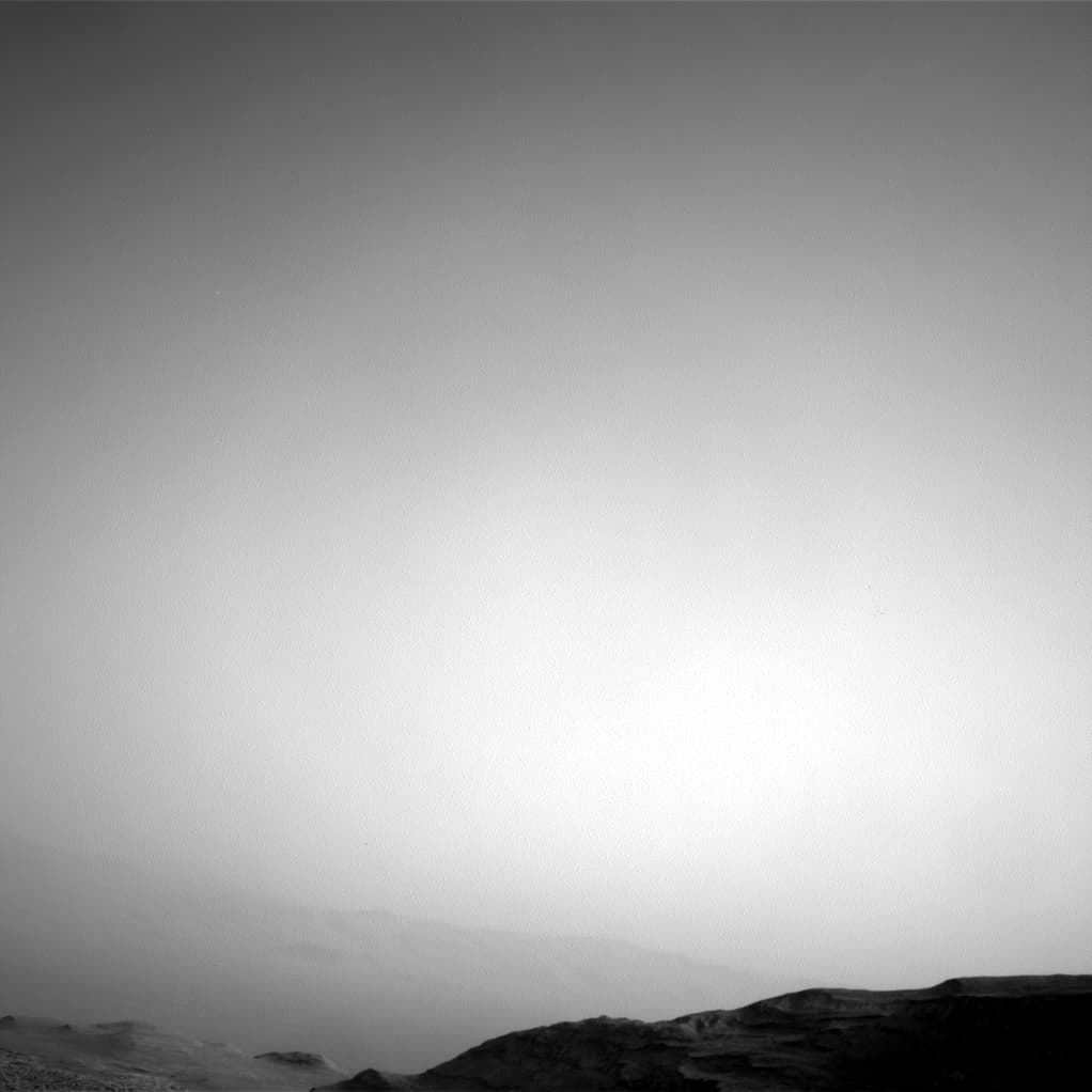 Mars image captured by NAV_RIGHT_B on Curiosity