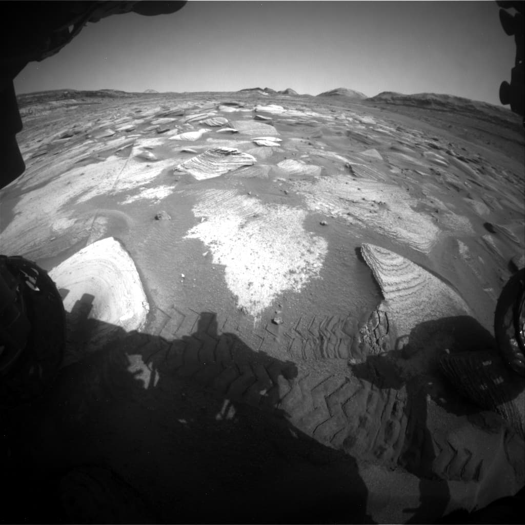 Mars image captured by FHAZ_LEFT_B on Curiosity