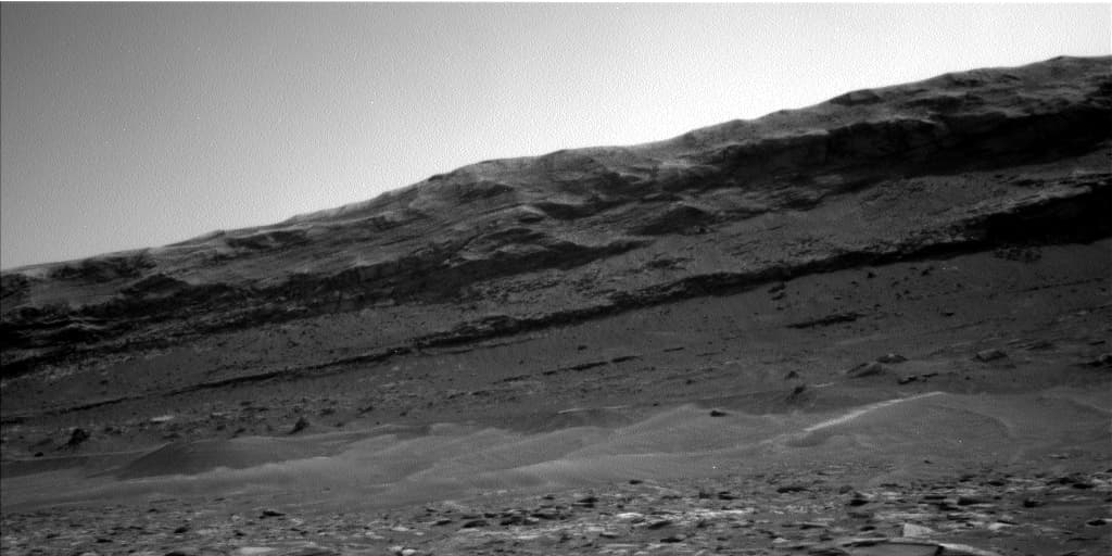 Mars image captured by NAV_LEFT_B on Curiosity
