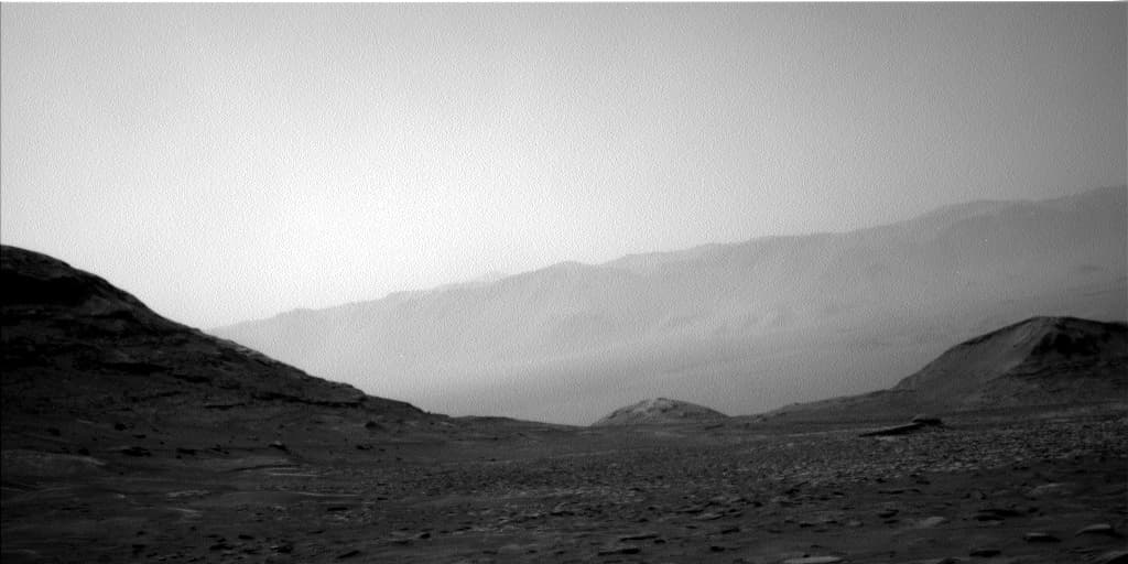 Mars image captured by NAV_LEFT_B on Curiosity