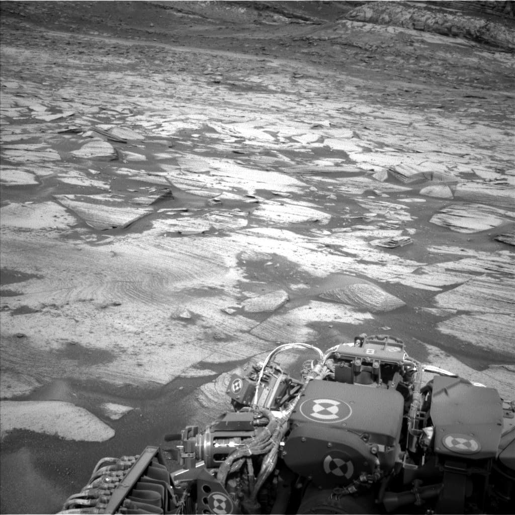 Mars image captured by NAV_LEFT_B on Curiosity