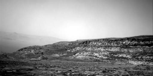 Mars image captured by NAV_RIGHT_B on Curiosity