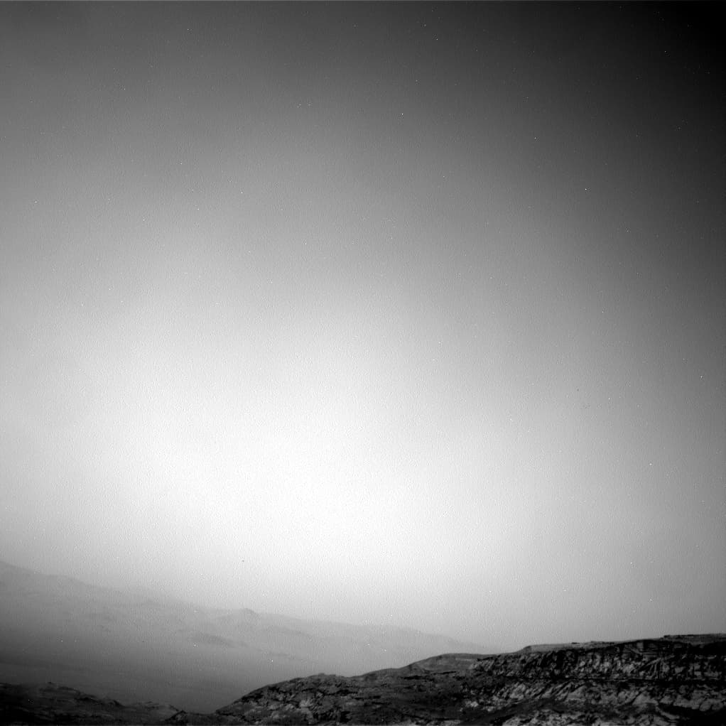 Mars image captured by NAV_RIGHT_B on Curiosity