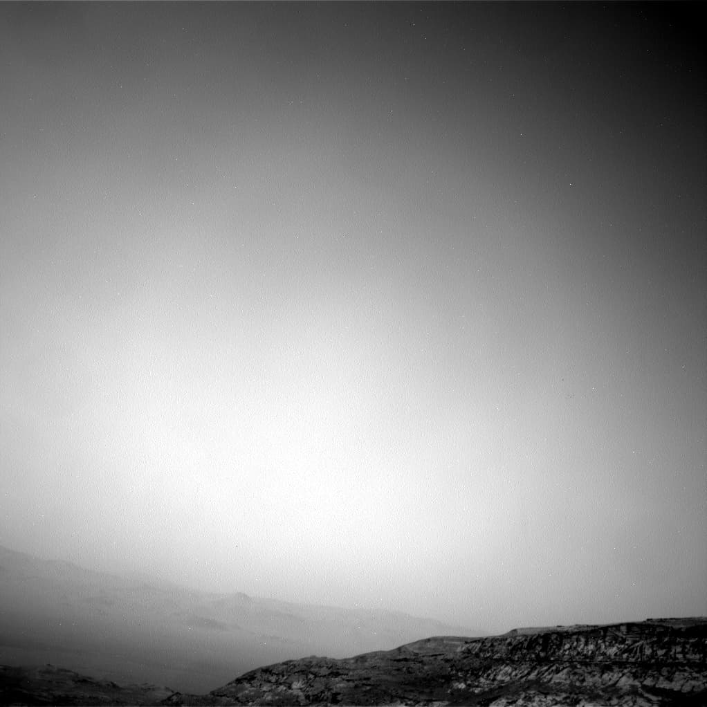 Mars image captured by NAV_RIGHT_B on Curiosity