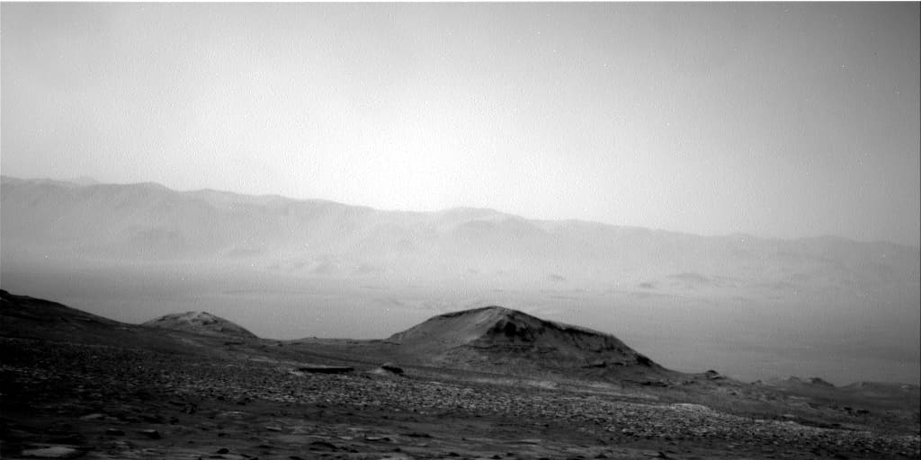 Mars image captured by NAV_RIGHT_B on Curiosity