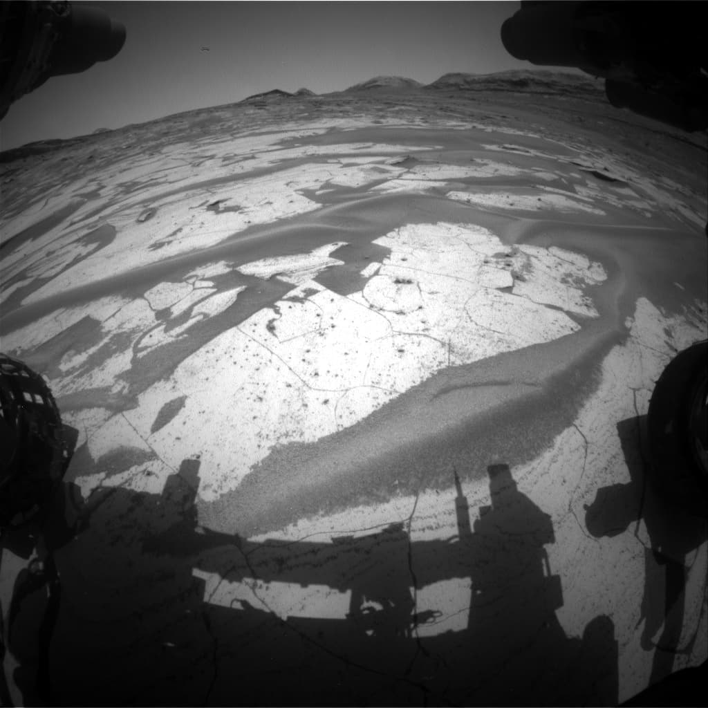 Mars image captured by FHAZ_RIGHT_B on Curiosity
