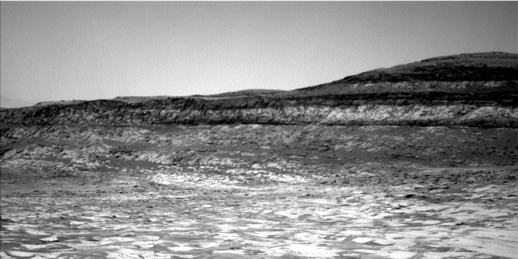 Mars image captured by NAV_LEFT_B on Curiosity