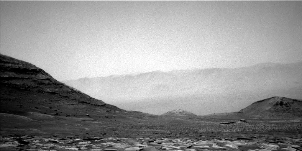 Mars image captured by NAV_LEFT_B on Curiosity