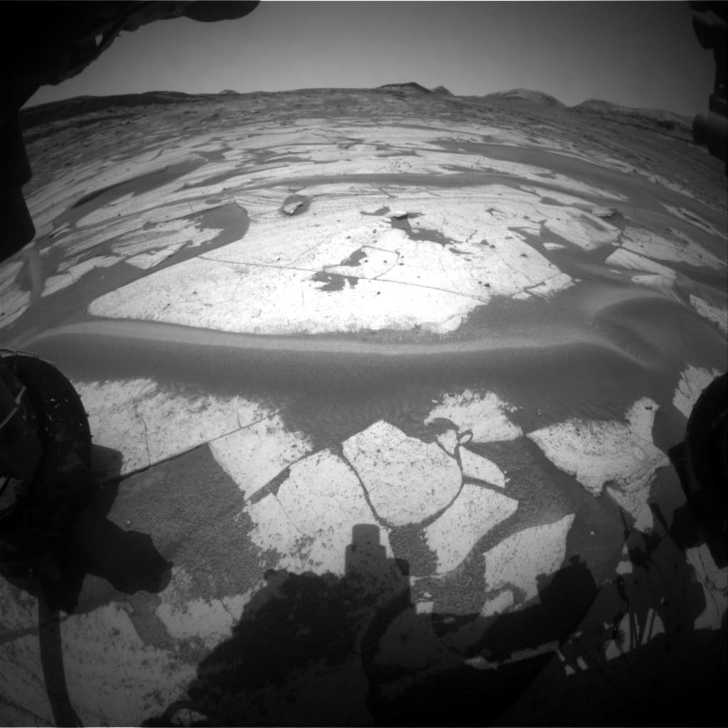 Mars image captured by FHAZ_LEFT_B on Curiosity