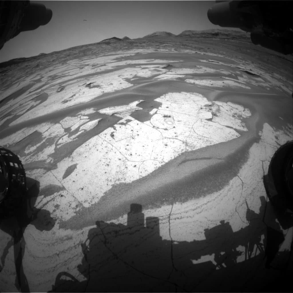 Mars image captured by FHAZ_RIGHT_B on Curiosity