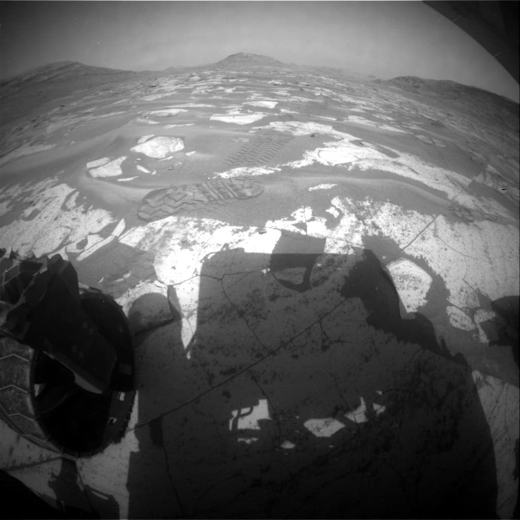Mars image captured by RHAZ_RIGHT_B on Curiosity