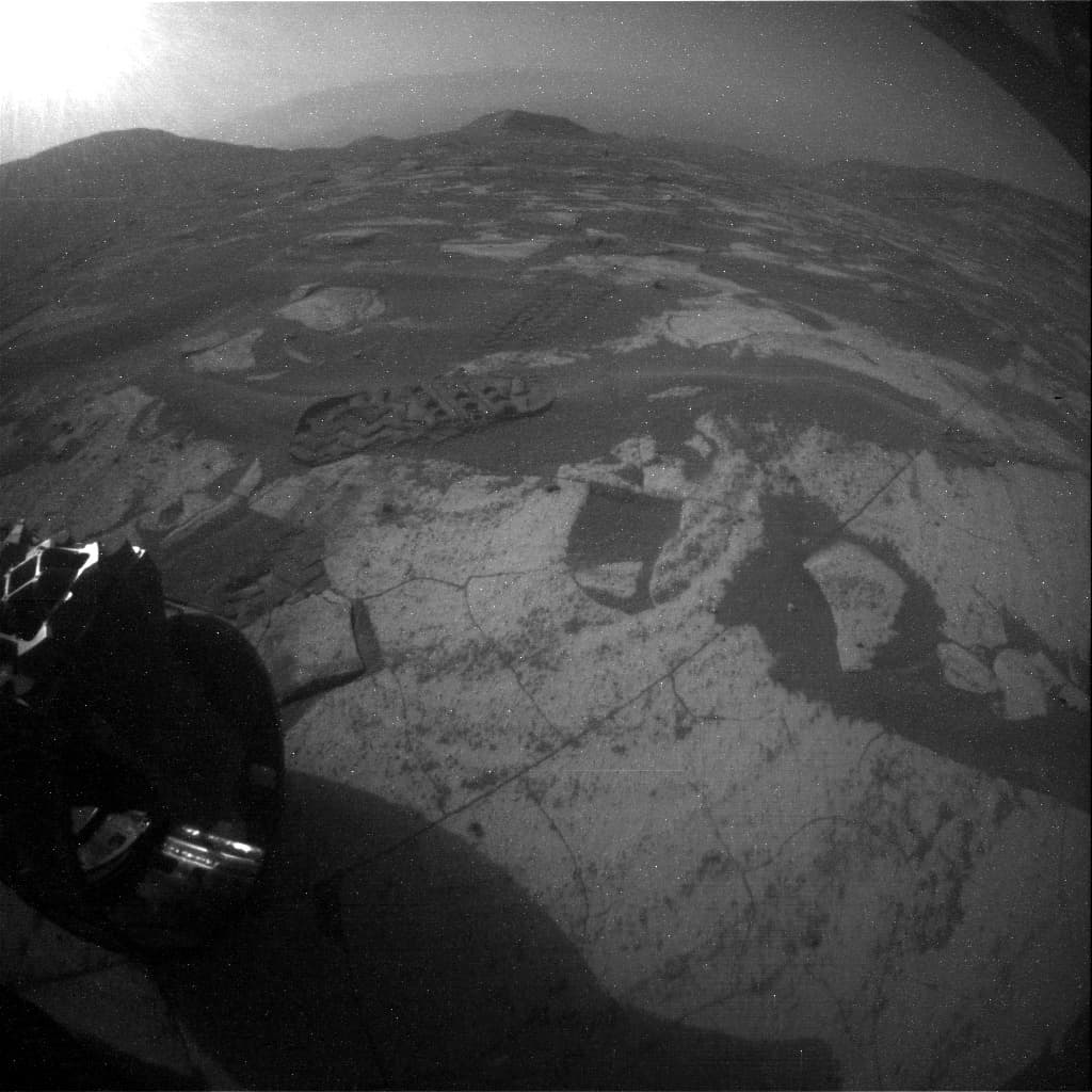 Mars image captured by RHAZ_RIGHT_B on Curiosity