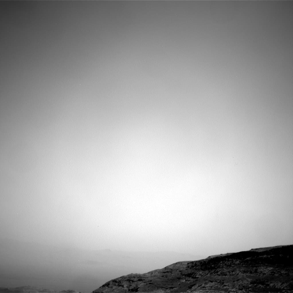 Mars image captured by NAV_RIGHT_B on Curiosity