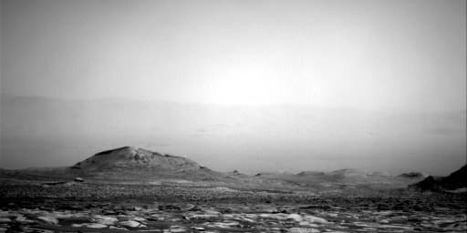 Mars image captured by NAV_RIGHT_B on Curiosity