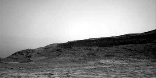 Mars image captured by NAV_RIGHT_B on Curiosity